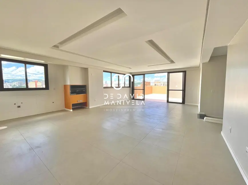 Foto 1 de Cobertura com 3 quartos à venda, 278m2 em Nossa Senhora Medianeira, Santa Maria - RS