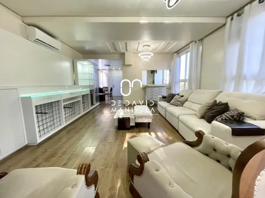 Foto 6 de Apartamento com 3 quartos para alugar, 129m2 em Nossa Senhora de Lourdes, Santa Maria - RS