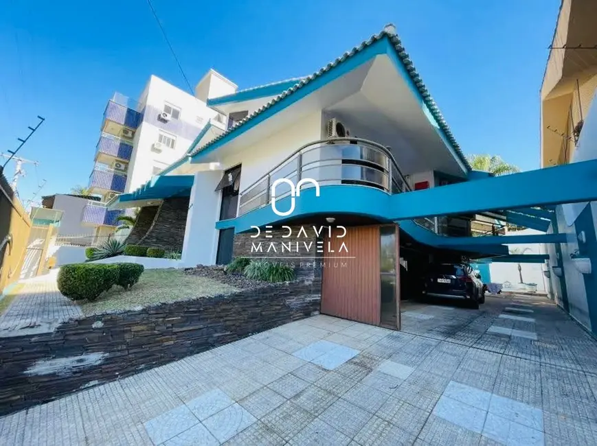Foto 1 de Casa com 6 quartos à venda, 640m2 em Nossa Senhora de Lourdes, Santa Maria - RS