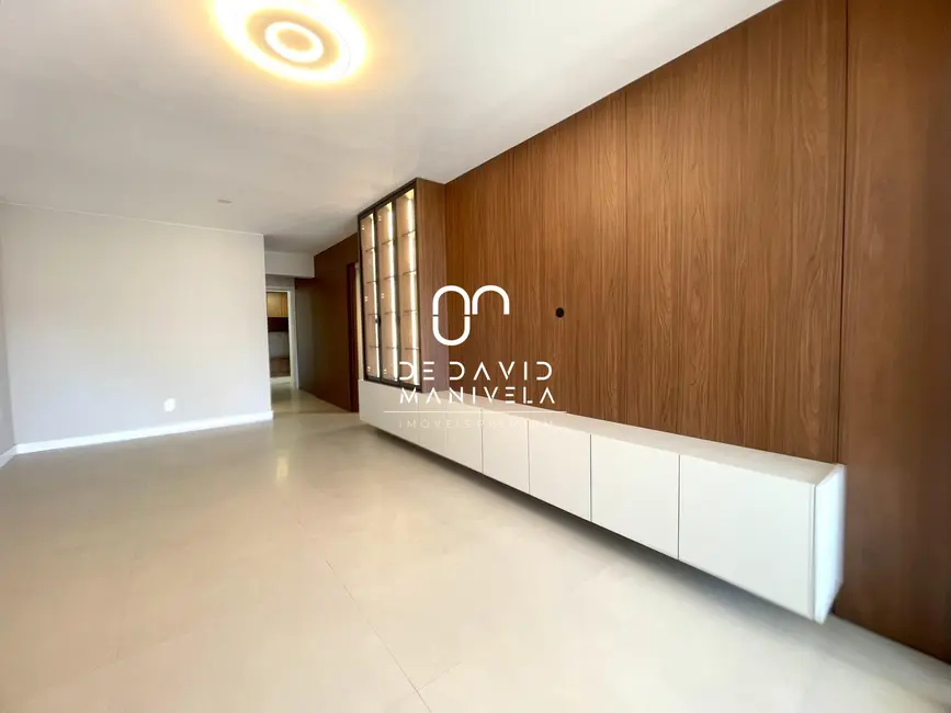 Foto 3 de Apartamento com 2 quartos à venda, 117m2 em Nossa Senhora de Lourdes, Santa Maria - RS