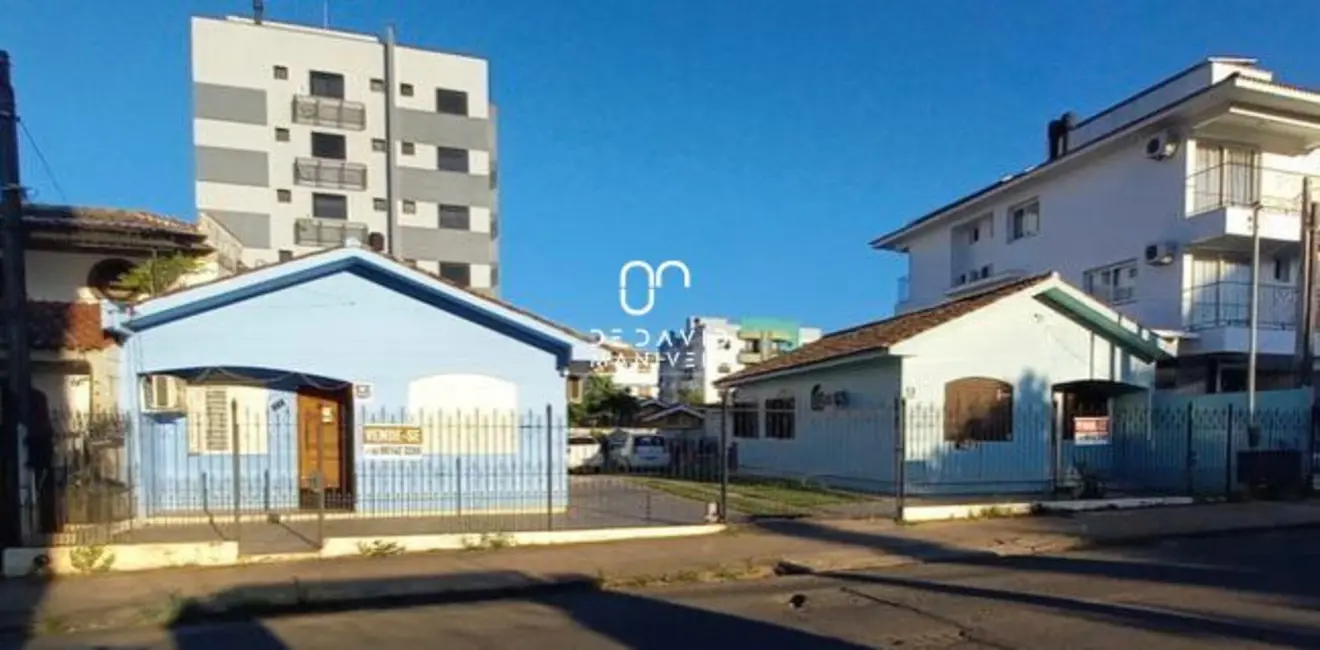 Foto 1 de Terreno / Lote à venda, 660m2 em Camobi, Santa Maria - RS