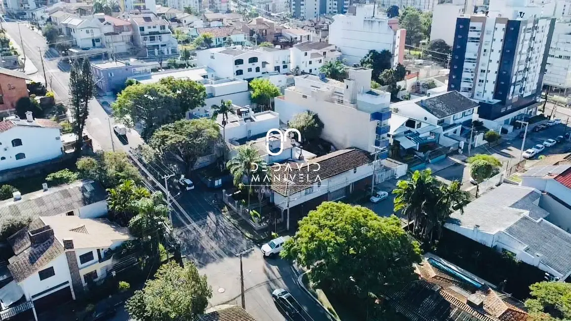 Foto 1 de Terreno / Lote à venda, 360m2 em Nossa Senhora de Lourdes, Santa Maria - RS