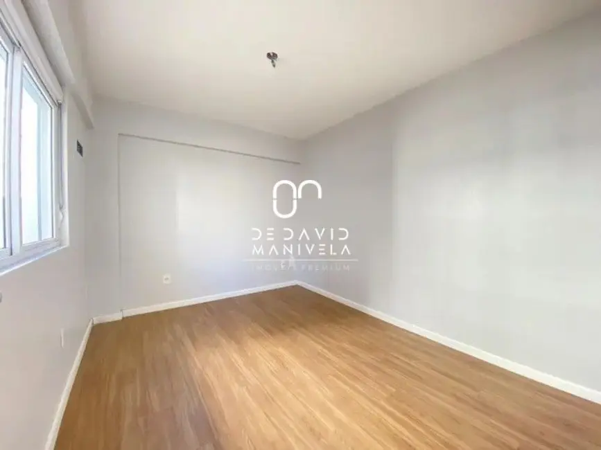 Foto 9 de Apartamento com 3 quartos para alugar, 150m2 em Centro, Santa Maria - RS