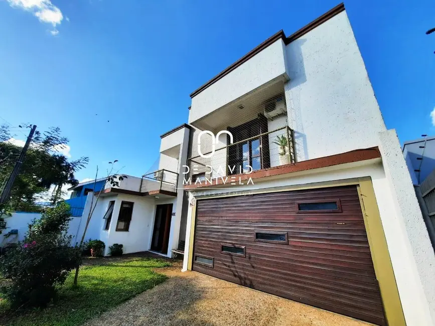Foto 1 de Casa com 3 quartos à venda, 168m2 em Camobi, Santa Maria - RS