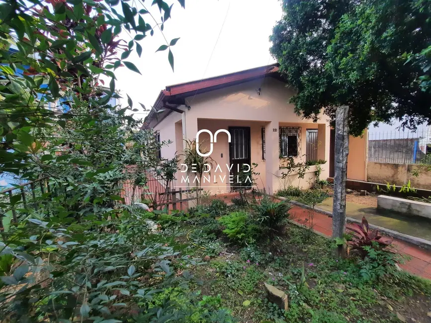 Foto 1 de Casa com 2 quartos à venda, 130m2 em Patronato, Santa Maria - RS