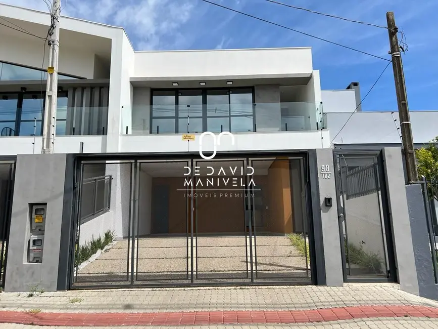 Casa com 3 quartos à venda, 175m2 em Camobi, Santa Maria - RS - imagem 1 Foto 1 de Casa com 3 quartos à venda, 175m2 em Camobi, Santa Maria - RS