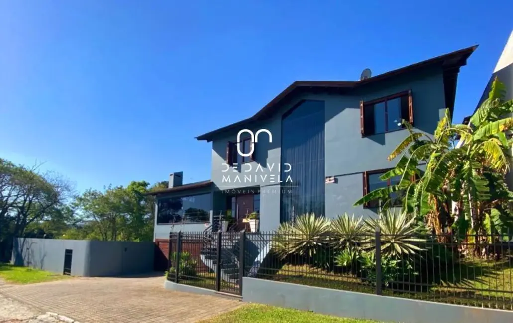 Foto 1 de Casa com 4 quartos à venda, 250m2 em Nossa Senhora de Lourdes, Santa Maria - RS