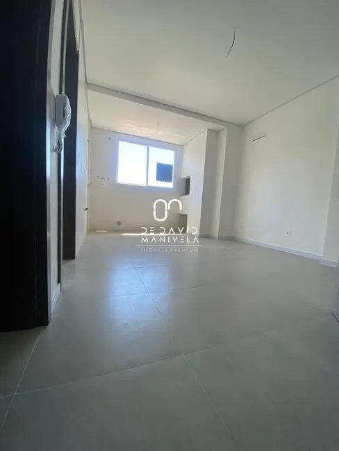 Foto 2 de Apartamento com 1 quarto à venda, 30m2 em Nossa Senhora de Lourdes, Santa Maria - RS