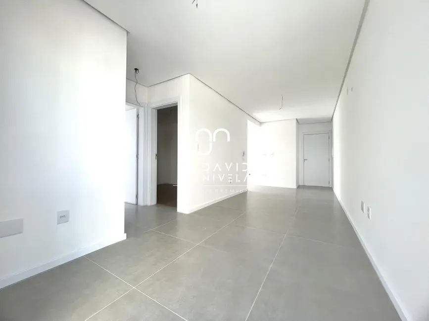 Foto 3 de Apartamento com 2 quartos à venda, 67m2 em Nossa Senhora de Lourdes, Santa Maria - RS