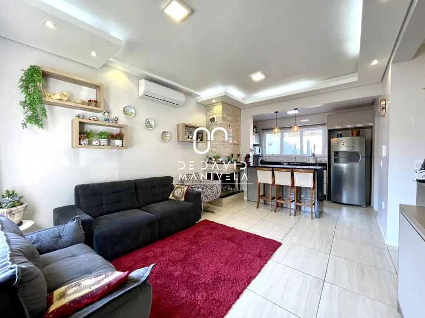Foto 2 de Casa de Condomínio com 3 quartos à venda, 222m2 em Camobi, Santa Maria - RS