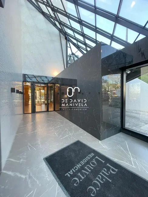 Foto 2 de Apartamento com 3 quartos à venda, 176m2 em Nossa Senhora Medianeira, Santa Maria - RS