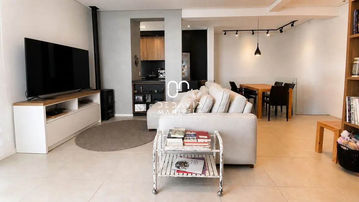 Foto 4 de Cobertura com 3 quartos à venda, 167m2 em Nossa Senhora do Rosário, Santa Maria - RS