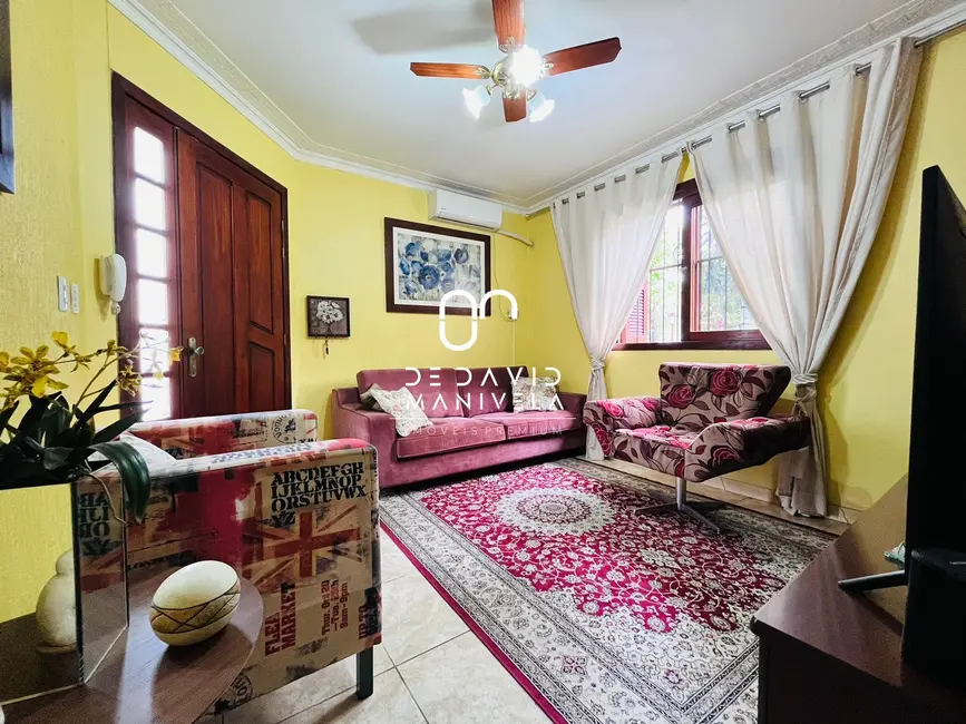 Foto 1 de Casa com 3 quartos à venda, 156m2 em Itararé, Santa Maria - RS