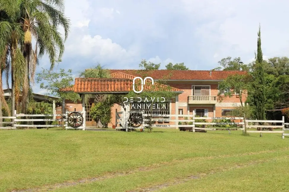 Foto 1 de Chácara com 4 quartos para alugar, 300m2 em Santa Maria - RS
