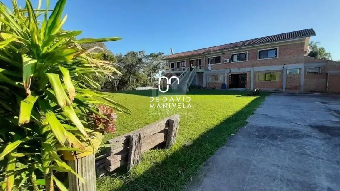 Chácara com 4 quartos para alugar, 300m2 em Santa Maria - RS - imagem 3 Foto 3 de Chácara com 4 quartos para alugar, 300m2 em Santa Maria - RS