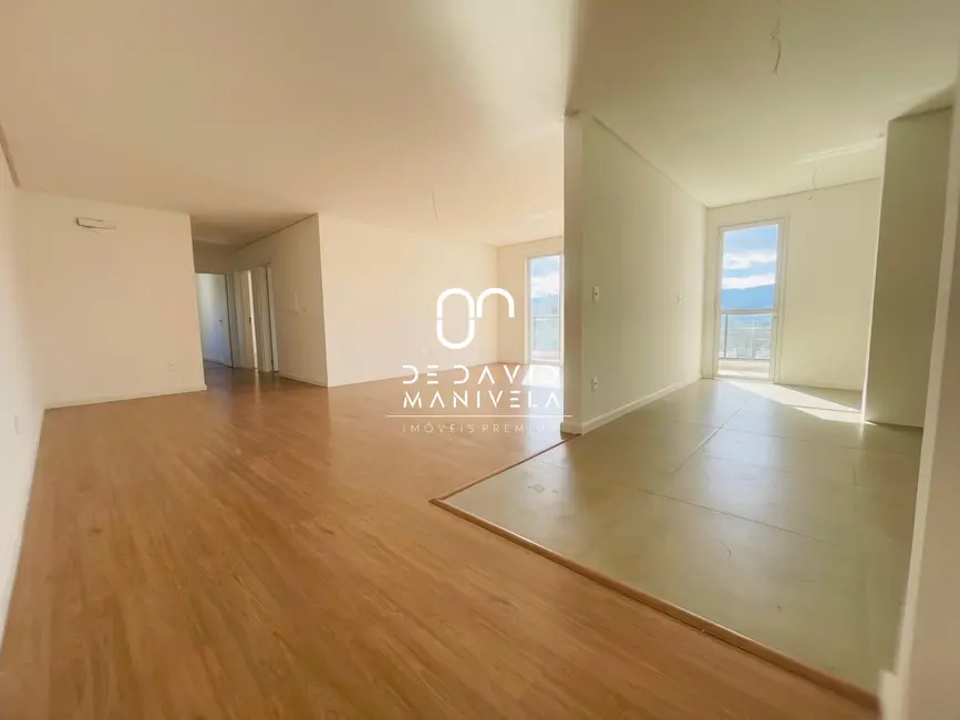 Foto 2 de Apartamento com 3 quartos à venda, 127m2 em Camobi, Santa Maria - RS