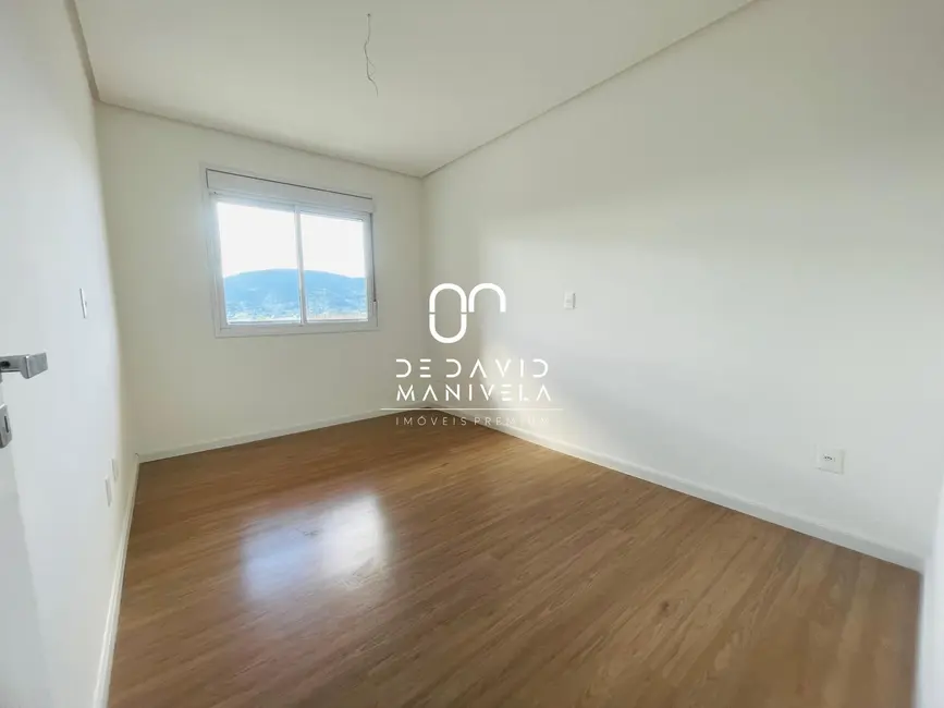 Foto 8 de Apartamento com 3 quartos à venda, 127m2 em Camobi, Santa Maria - RS