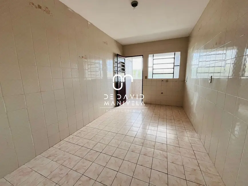 Foto 6 de Apartamento com 2 quartos para alugar, 116m2 em Patronato, Santa Maria - RS