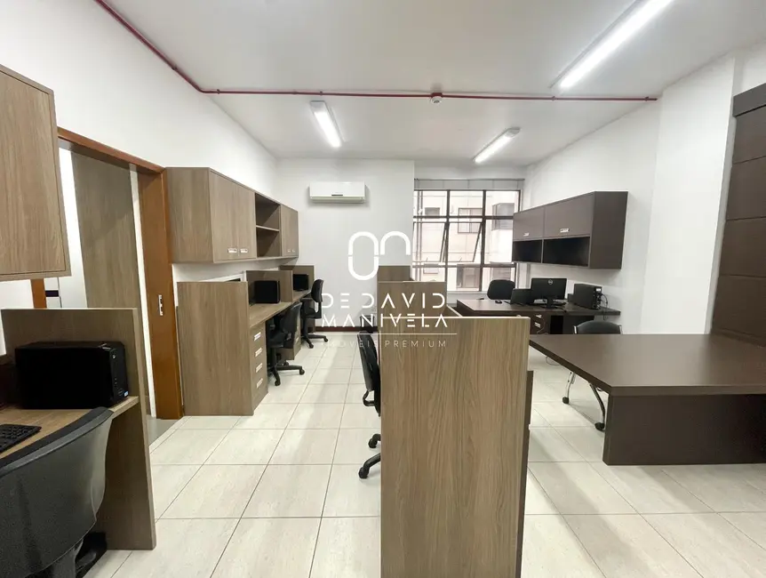 Foto 2 de Sala Comercial com 2 quartos à venda, 93m2 em Nossa Senhora das Dores, Santa Maria - RS