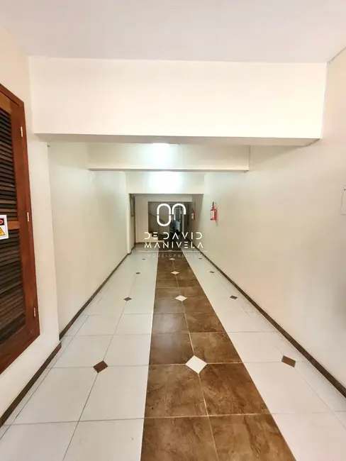 Foto 2 de Apartamento com 3 quartos à venda, 106m2 em Nossa Senhora de Fátima, Santa Maria - RS