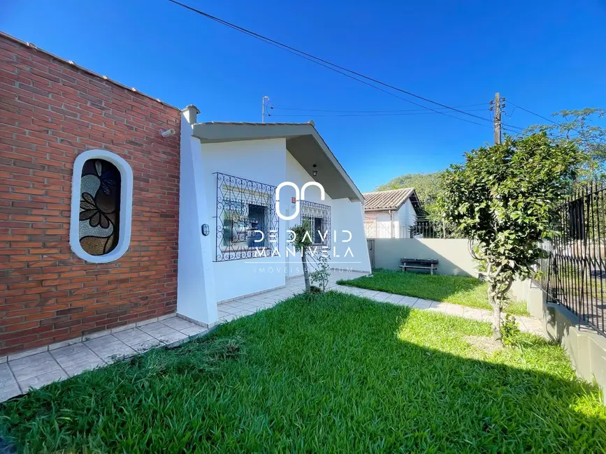 Foto 1 de Casa com 5 quartos à venda, 283m2 em Patronato, Santa Maria - RS