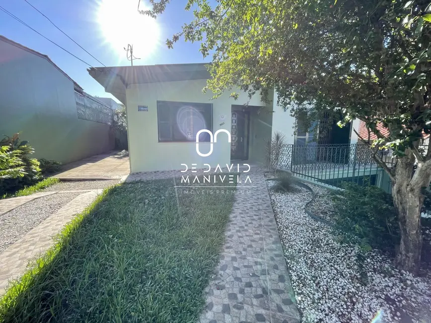 Foto 2 de Casa com 3 quartos à venda, 255m2 em Nonoai, Santa Maria - RS