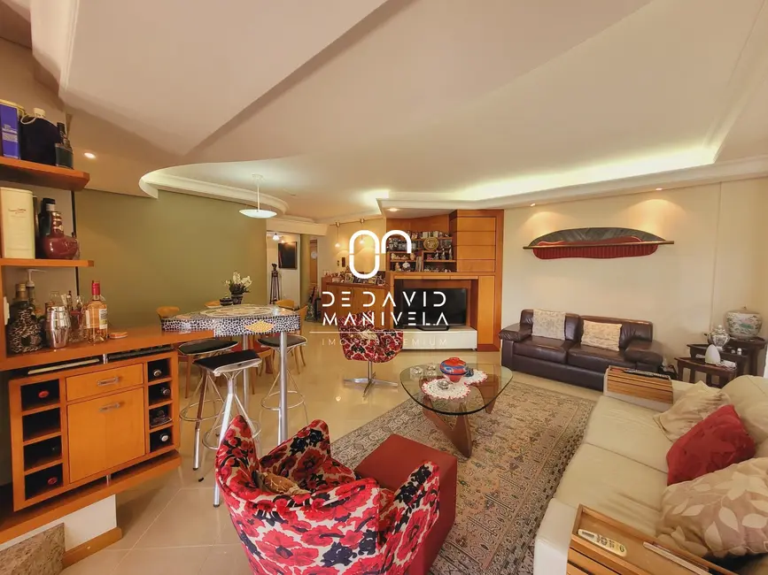 Foto 1 de Apartamento com 3 quartos à venda, 222m2 em Patronato, Santa Maria - RS