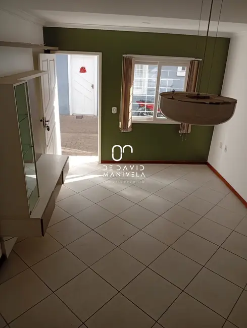Foto 5 de Casa de Condomínio com 2 quartos à venda, 92m2 em Pinheiro Machado, Santa Maria - RS