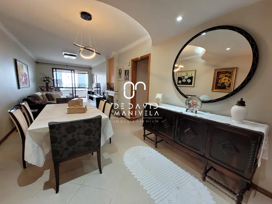 Foto 1 de Apartamento com 3 quartos à venda, 130m2 em Nossa Senhora de Fátima, Santa Maria - RS