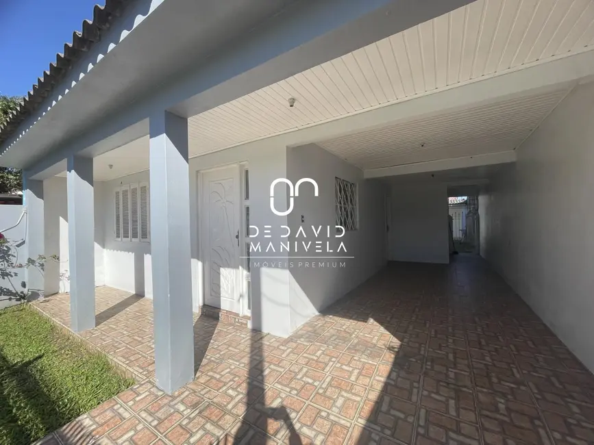 Foto 1 de Casa com 2 quartos à venda, 108m2 em Tancredo Neves, Santa Maria - RS