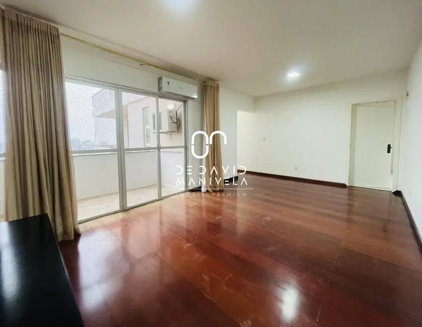 Apartamento com 2 quartos para alugar, 123m2 em Centro, Santa Maria - RS - imagem 4 Foto 4 de Apartamento com 2 quartos para alugar, 123m2 em Centro, Santa Maria - RS