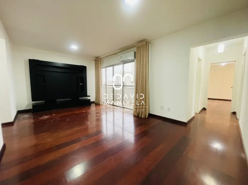 Apartamento com 2 quartos para alugar, 123m2 em Centro, Santa Maria - RS - imagem 3 Foto 3 de Apartamento com 2 quartos para alugar, 123m2 em Centro, Santa Maria - RS