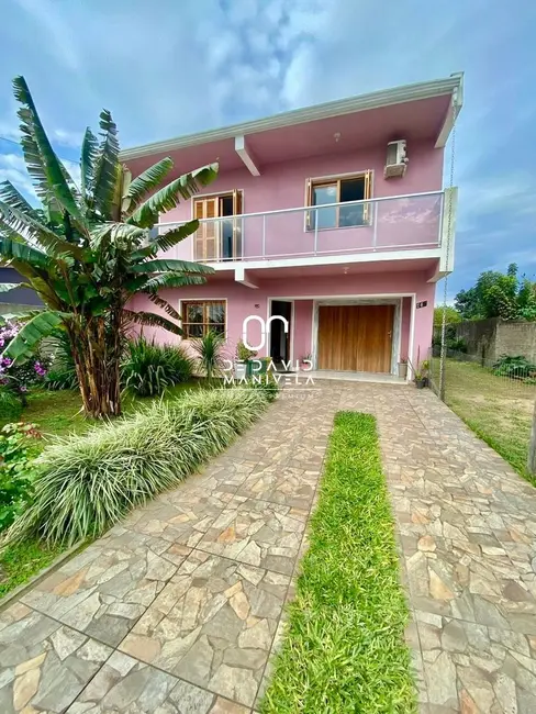 Foto 2 de Casa com 2 quartos para alugar, 180m2 em Pinheiro Machado, Santa Maria - RS