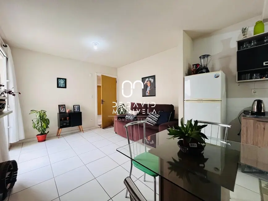 Foto 2 de Apartamento com 2 quartos à venda, 50m2 em Nossa Senhora Medianeira, Santa Maria - RS