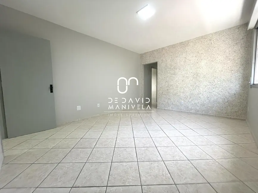 Foto 2 de Apartamento com 2 quartos à venda, 79m2 em Centro, Santa Maria - RS