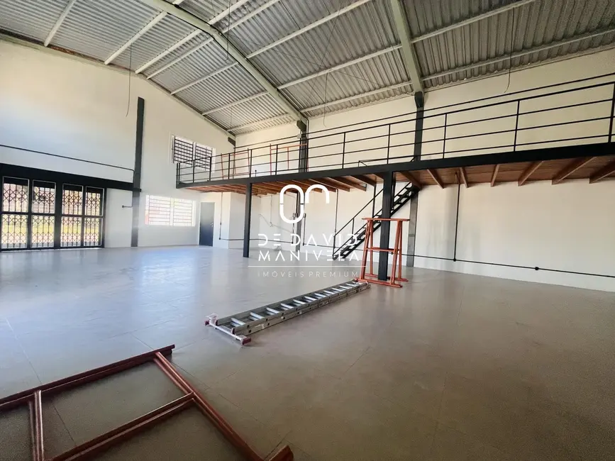 Foto 2 de Armazém / Galpão com 1 quarto para alugar, 100m2 em Camobi, Santa Maria - RS