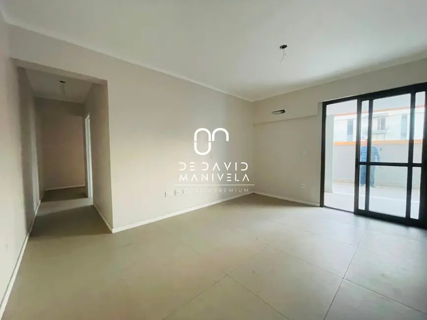 Foto 3 de Apartamento com 2 quartos à venda, 278m2 em Nossa Senhora Medianeira, Santa Maria - RS