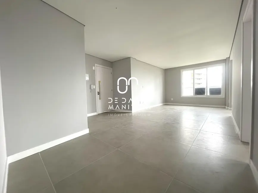 Foto 2 de Apartamento com 2 quartos à venda, 89m2 em Nossa Senhora Medianeira, Santa Maria - RS