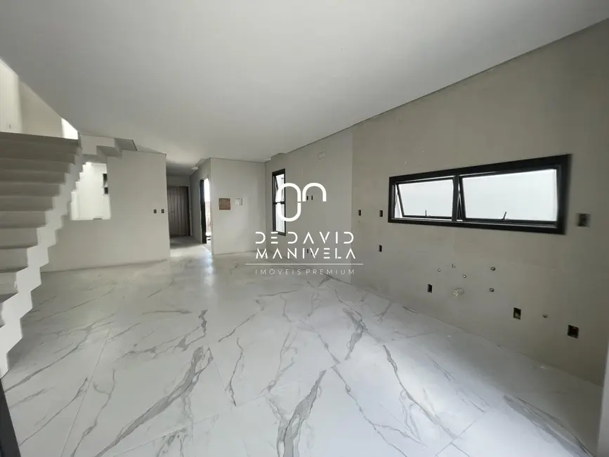 Foto 2 de Casa com 3 quartos à venda, 130m2 em Camobi, Santa Maria - RS