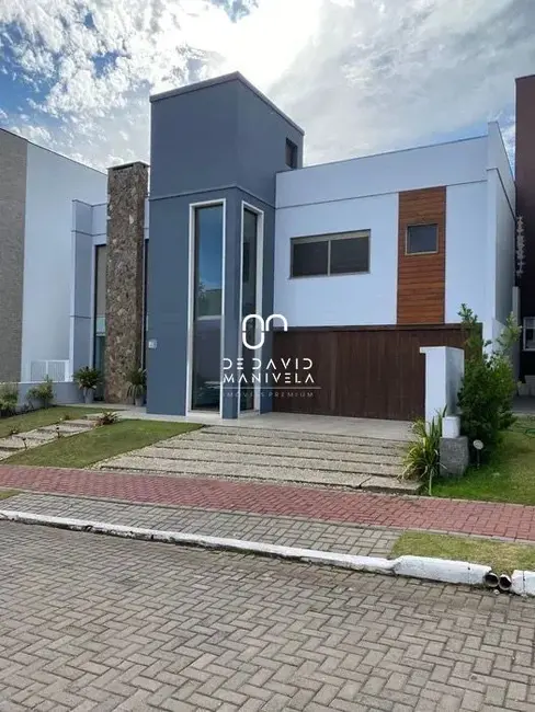 Foto 1 de Casa de Condomínio com 3 quartos à venda, 277m2 em Tomazetti, Santa Maria - RS
