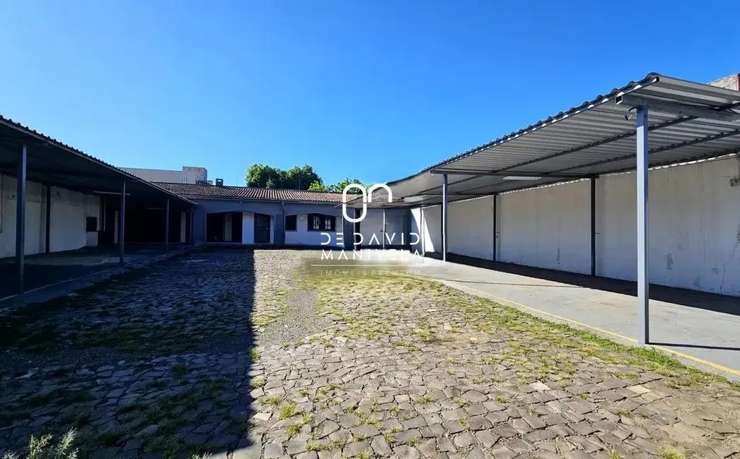 Foto 2 de Loja com 3 quartos para alugar, 100m2 em Patronato, Santa Maria - RS
