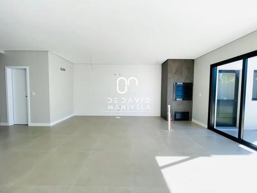 Casa com 3 quartos à venda, 194m2 em São José, Santa Maria - RS - imagem 9 Foto 9 de Casa com 3 quartos à venda, 194m2 em São José, Santa Maria - RS