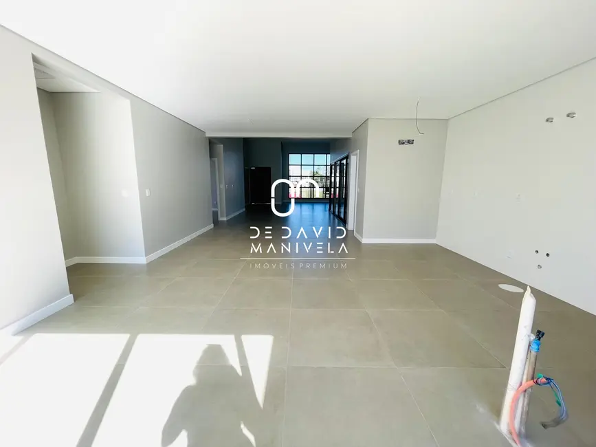 Casa com 3 quartos à venda, 194m2 em São José, Santa Maria - RS - imagem 6 Foto 6 de Casa com 3 quartos à venda, 194m2 em São José, Santa Maria - RS