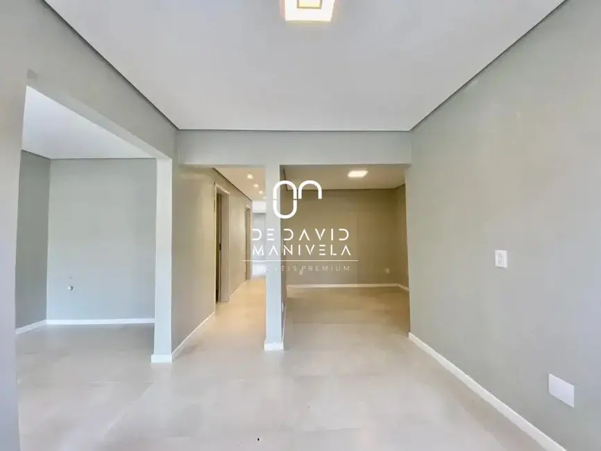 Foto 6 de Sala Comercial com 5 quartos para alugar, 90m2 em Nossa Senhora de Fátima, Santa Maria - RS