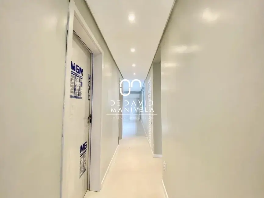 Foto 8 de Sala Comercial com 5 quartos para alugar, 90m2 em Nossa Senhora de Fátima, Santa Maria - RS