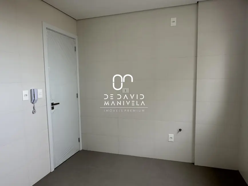 Foto 7 de Apartamento com 3 quartos à venda, 125m2 em Nossa Senhora de Lourdes, Santa Maria - RS