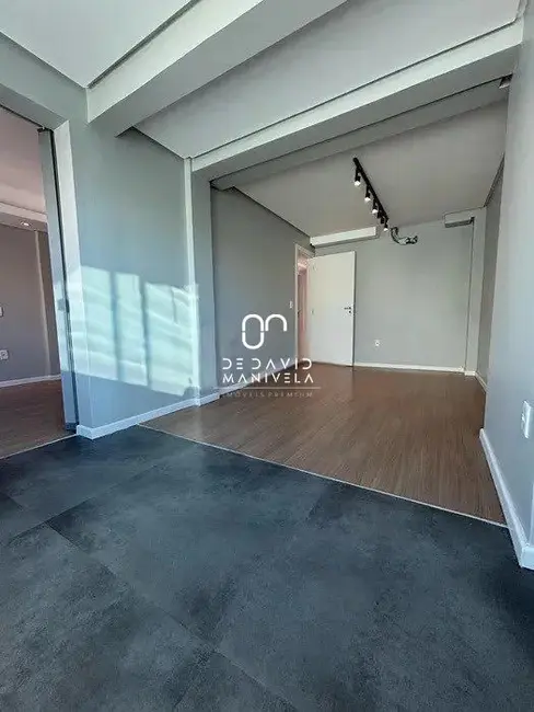 Cobertura com 3 quartos para alugar, 166m2 em Nossa Senhora de Fátima, Santa Maria - RS - imagem 9 Foto 9 de Cobertura com 3 quartos para alugar, 166m2 em Nossa Senhora de Fátima, Santa Maria - RS