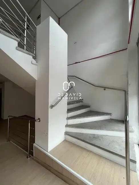 Foto 6 de Loja com 1 quarto à venda, 121m2 em Centro, Santa Maria - RS