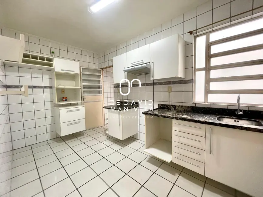 Foto 6 de Apartamento com 3 quartos para alugar, 120m2 em Nossa Senhora de Fátima, Santa Maria - RS