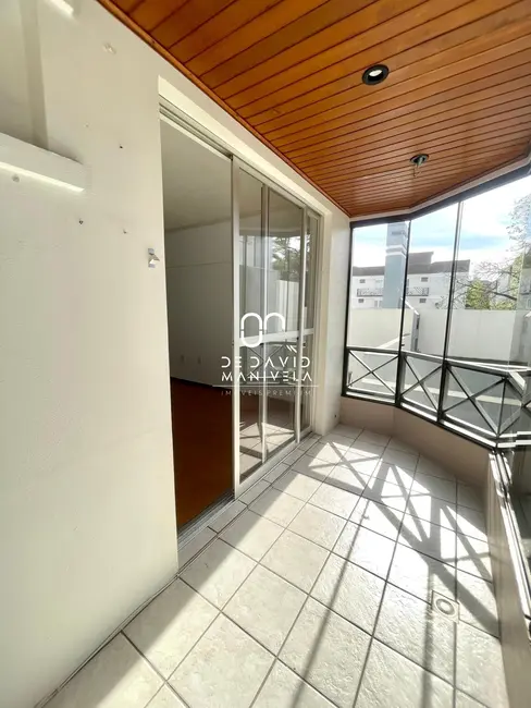 Foto 5 de Apartamento com 3 quartos para alugar, 120m2 em Nossa Senhora de Fátima, Santa Maria - RS